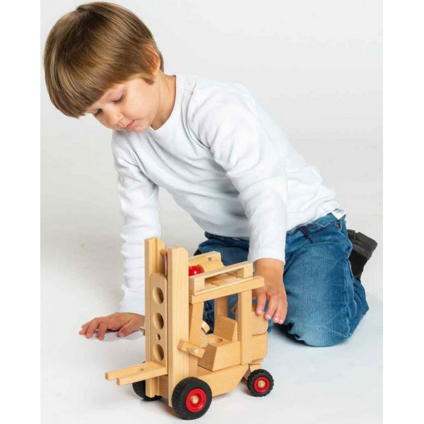 Chariot élévateur en bois Plan Toys  Chariot élévateur chez Holzflitzer –