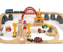 Trains et circuits en bois pour enfant