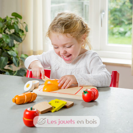 Planche d'aliments en bois à découper NCT10578 New Classic Toys 3