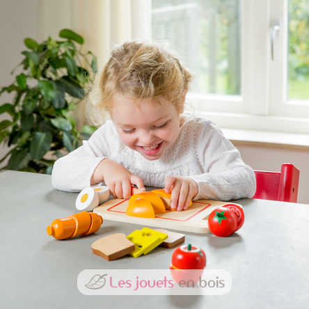 Planche d'aliments en bois à découper NCT10578 New Classic Toys 5