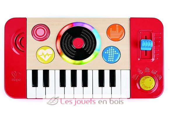 https://www.lesjouetsenbois.com/files/thumbs/catalog/products/images/product-watermark-583/e0621-hape-table-de-mixage-enfant-jouet-musical.jpg